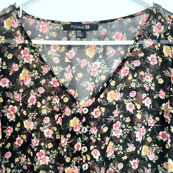 Forever 21 Floral Top - Picture 3 of 5